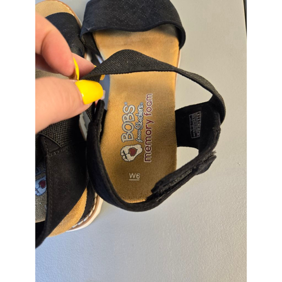 Women's Skechers Black & Tan Memory Foam Sandals Size 6 - Picture 5 of 8